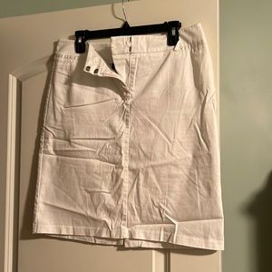 New York and Company straight white skirt size 10 excellent condition